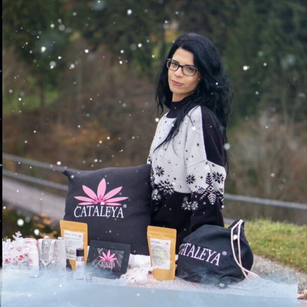 Merchandise, Shooting, CITY, Gleisdorf, CATALEYA, Naturprodukte, Pulli, Foto, Eisner Fotografie, brücke, hängebrücke, Kärnten, bianca,