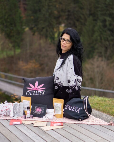 Merchandise, Shooting, CITY, Gleisdorf, CATALEYA, Naturprodukte, Pulli, Foto, Eisner Fotografie, brücke, hängebrücke, Kärnten, bianca,